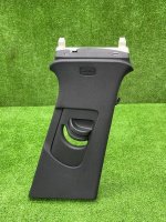 Audi / A4 / Накладка стойки