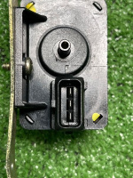 Mercedes-Benz / 190e / Датчик давления