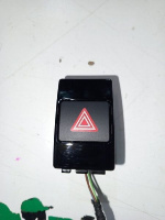 Audi / A6 / Кнопка аварийной сигнализации