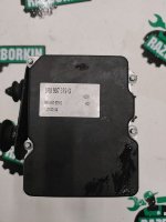 Audi / Q5 / Блок ABS