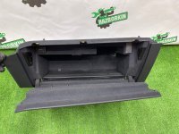 Audi / A6 / Бардачок