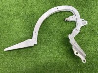 Audi / A6 / Петля крышки багажника