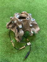 BMW / 7-Series / Кулак поворотный