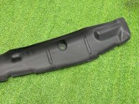 Audi / A4 / Пыльник крыла