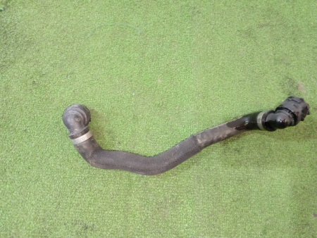 Mercedes-Benz / GLC 250d 4-matic / Патрубок охлаждения