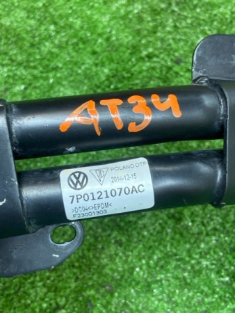 Volkswagen / Touareg / Патрубок радиатора