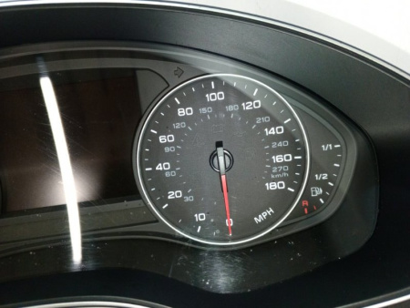 Audi / A6 / Панель приборов