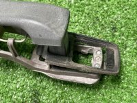 Mercedes-Benz / 190e / Ручка двери внешняя