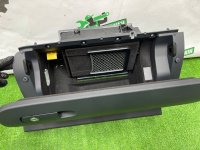 Volkswagen / Touareg / Бардачок Volkswagen / Touareg / Бардачок