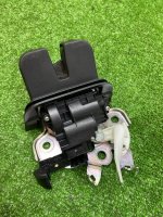 Audi / Q7 / Замок багажника