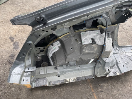 Audi / SQ8 / Боковина ( крыло )