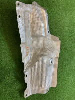 Audi / Q8 / теплозащитный экран