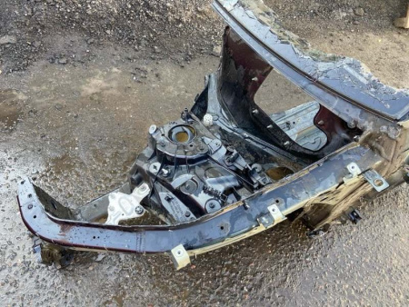 Volkswagen / Touareg / Лонжерон