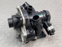 Audi / A4 / Помпа с термостатом