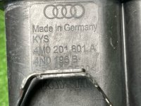 Audi / SQ8 / Абсорбер
