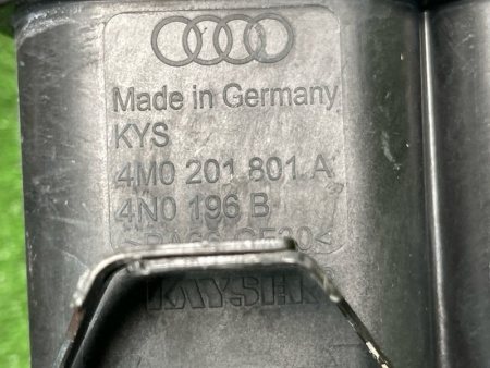Audi / SQ8 / Абсорбер