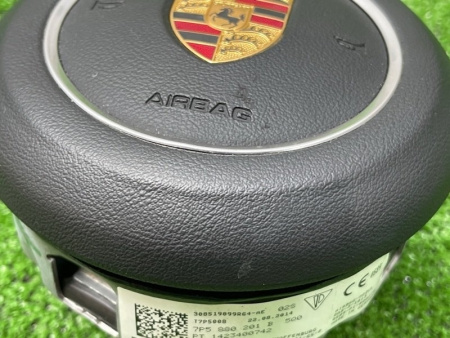 Porsche / Cayenne / Подушка безопасности в руль