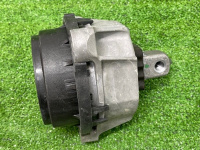 BMW / 7-Series / Подушка двигателя