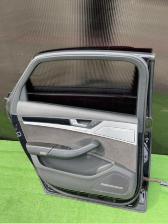 Audi / A8l / Дверь боковая