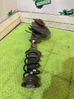 Volkswagen / Golf / Стойка подвески в сборе