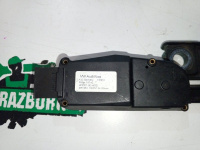 Audi / A6 / Замок багажника