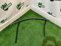 Volkswagen / Tiguan / Направляющая стекла двери