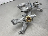 Porsche / Cayenne / Кронштейн опоры двигателя