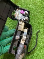 Audi / Q7 / Клемма аккумулятора