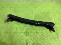 Chevrolet / Tahoe / Поперечина