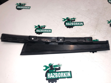 Volkswagen / Touareg / Накладка рамки двери
