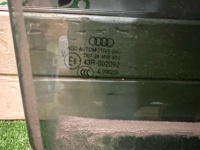 Audi / Q7 / Стекло двери