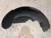 Volkswagen / Touareg / Подкрылок