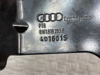 Audi / A4 / Кронштейн