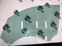 Audi / Q5 / Стекло двери