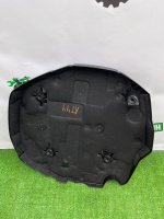 Audi / A4 / Декоративная крышка двигателя