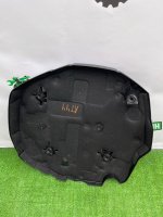 Audi / A4 / Декоративная крышка двигателя