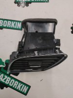 Audi / Q3 / Воздуховод