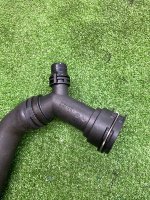 Audi / A5 / Патрубок радиатора