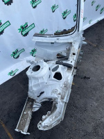 Audi / A6 / Лонжерон