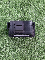 Audi / Q7 / Кнопка крышки багажника