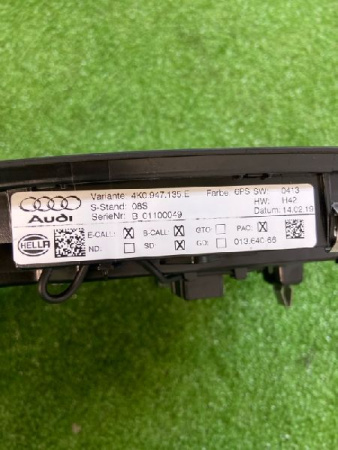 Audi / A6 / Плафон подсветки салона