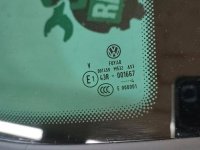 Volkswagen / Tiguan / Стекло заднего крыла