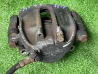 Mercedes-Benz / 190e / Суппорт тормозной