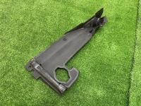 Audi / A7 / Пыльник крыла