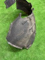 Volkswagen / Touareg / Подкрылок Volkswagen / Touareg / Подкрылок