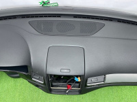 Volkswagen / Touareg / Торпедо