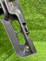 BMW / M6 / Крепление бампера