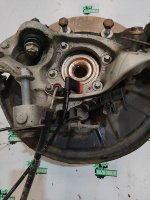 Mercedes-Benz / E-Class / Цапфа