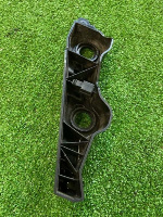 Audi / A6 / Кронштейн бампера