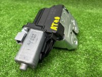 Volkswagen / Touareg / Замок багажника